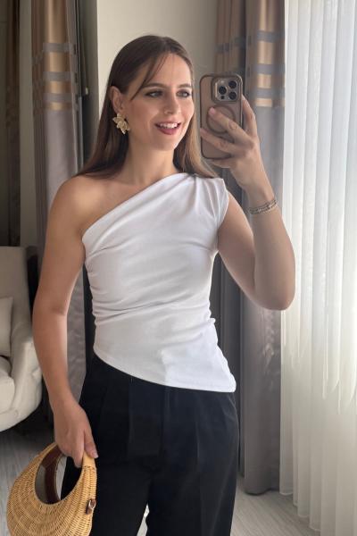 Asimetrik Bluz Beyaz