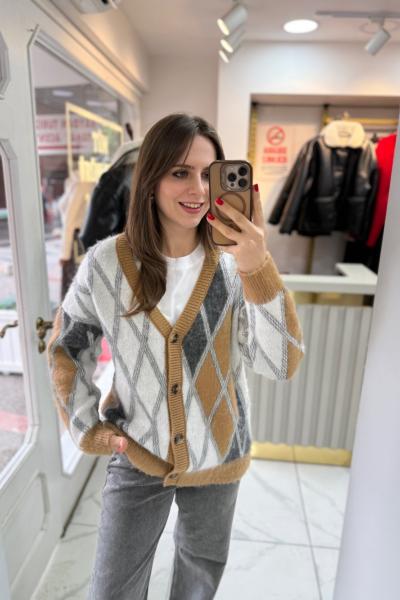 Baklava Desen V Yaka Hırka Camel