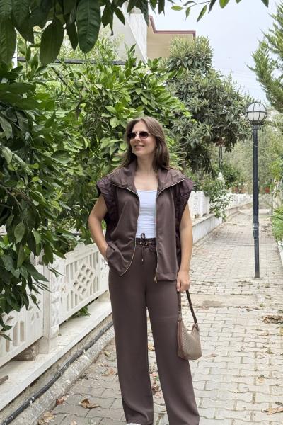 Fermuarlı Yelekli Takım Kahverengi