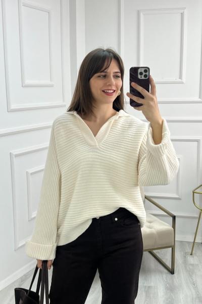 Krem Yakalı Triko Kazak Krem