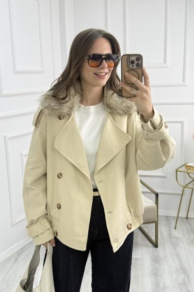 Yakası Kürk Detaylı Trençkot Bej